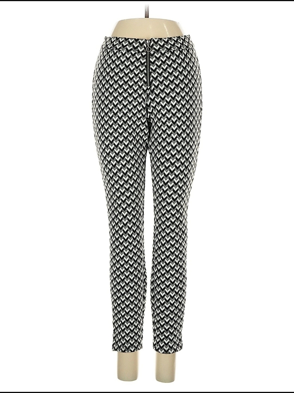 HUE Black & White Zigzag Skinny Pants
